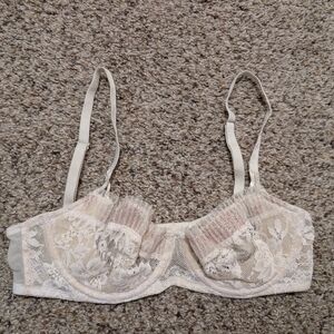 Elegant Lace Bra in Cream
